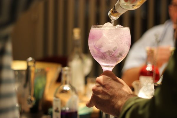SOPAR MARIDATGE AMB GINTÒNICS